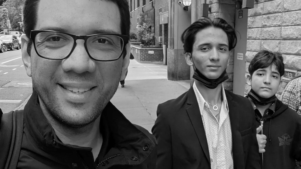 Brigzen - Alan, Kevin y yo llegando al acto de graduación
